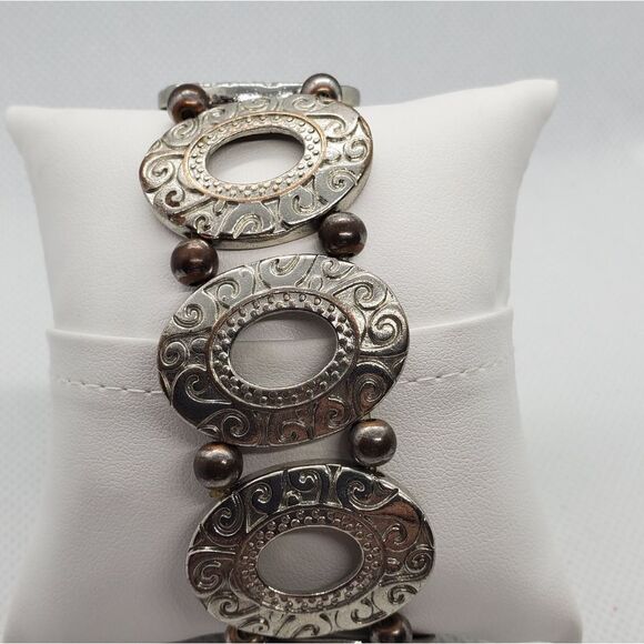 Quartz Silver Colored Beaded Watch - Picture 4 of 5